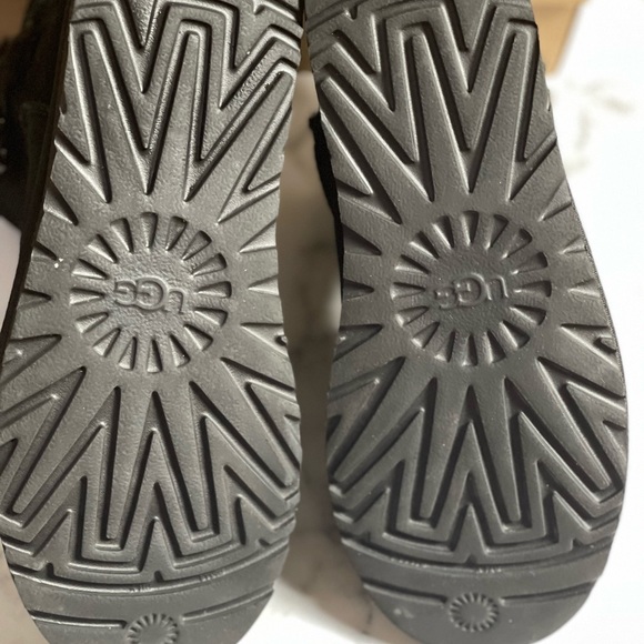 Mini Bailey UGG with Gem-Black - Picture 8 of 10